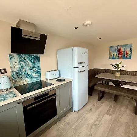 Seaside Getaway - Roebuck