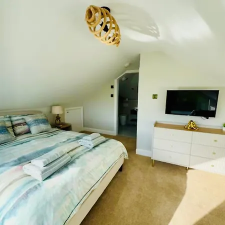 Seaside Getaway - Roebuck *