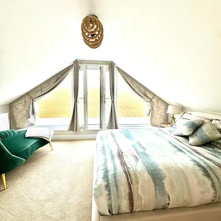 Seaside Getaway - Roebuck